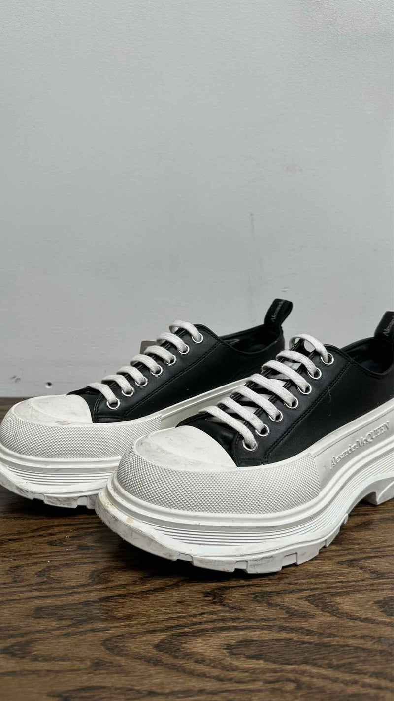 Alexander McQueen Tread Slick Low Sneakers