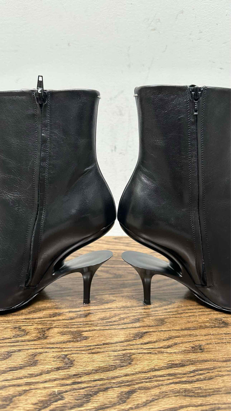 Margiela Cut-out Letaher Ankle Boots
