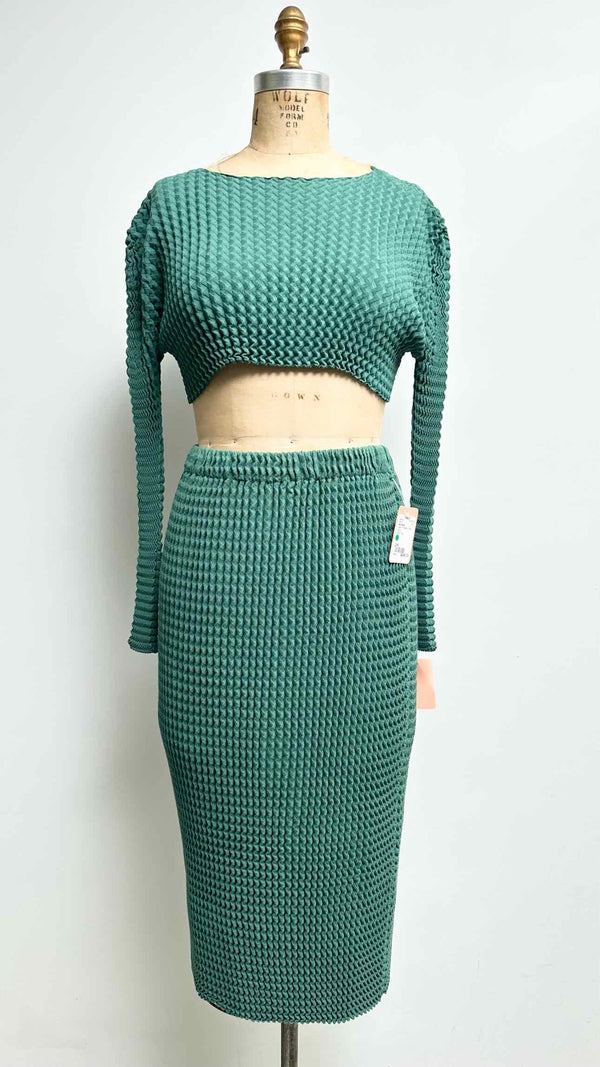 Issey Miyake Set-up
