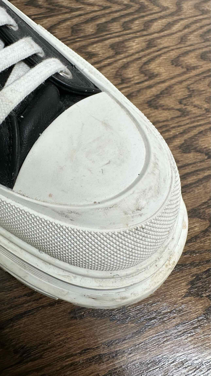 Alexander McQueen Tread Slick Low Sneakers