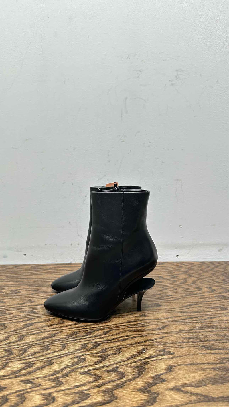 Margiela Cut-out Letaher Ankle Boots
