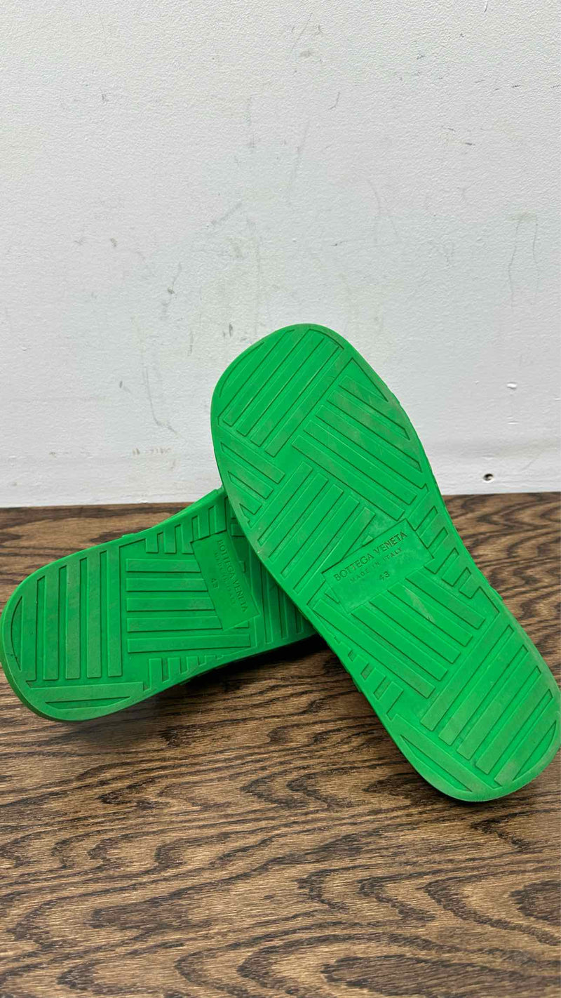 Bottega Veneta Rubber Clog In Parakeet Sandals
