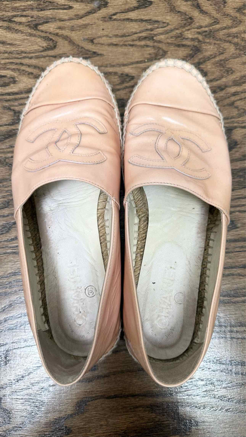Chanel Interlocking CC Logo Flats