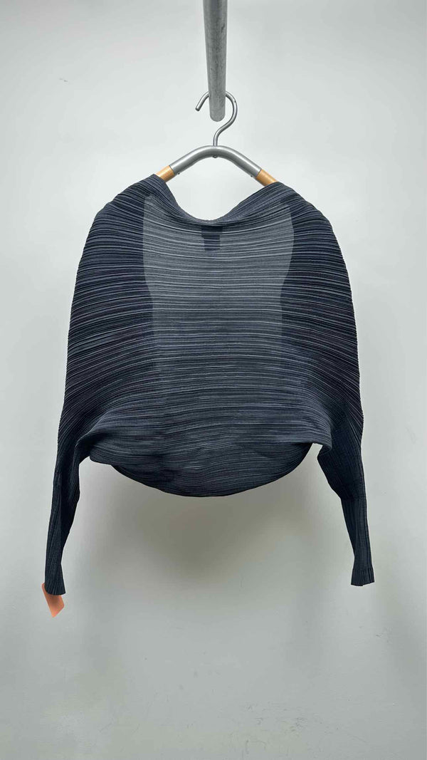 Issey Miyake FETE L/S Pleated Shrug
