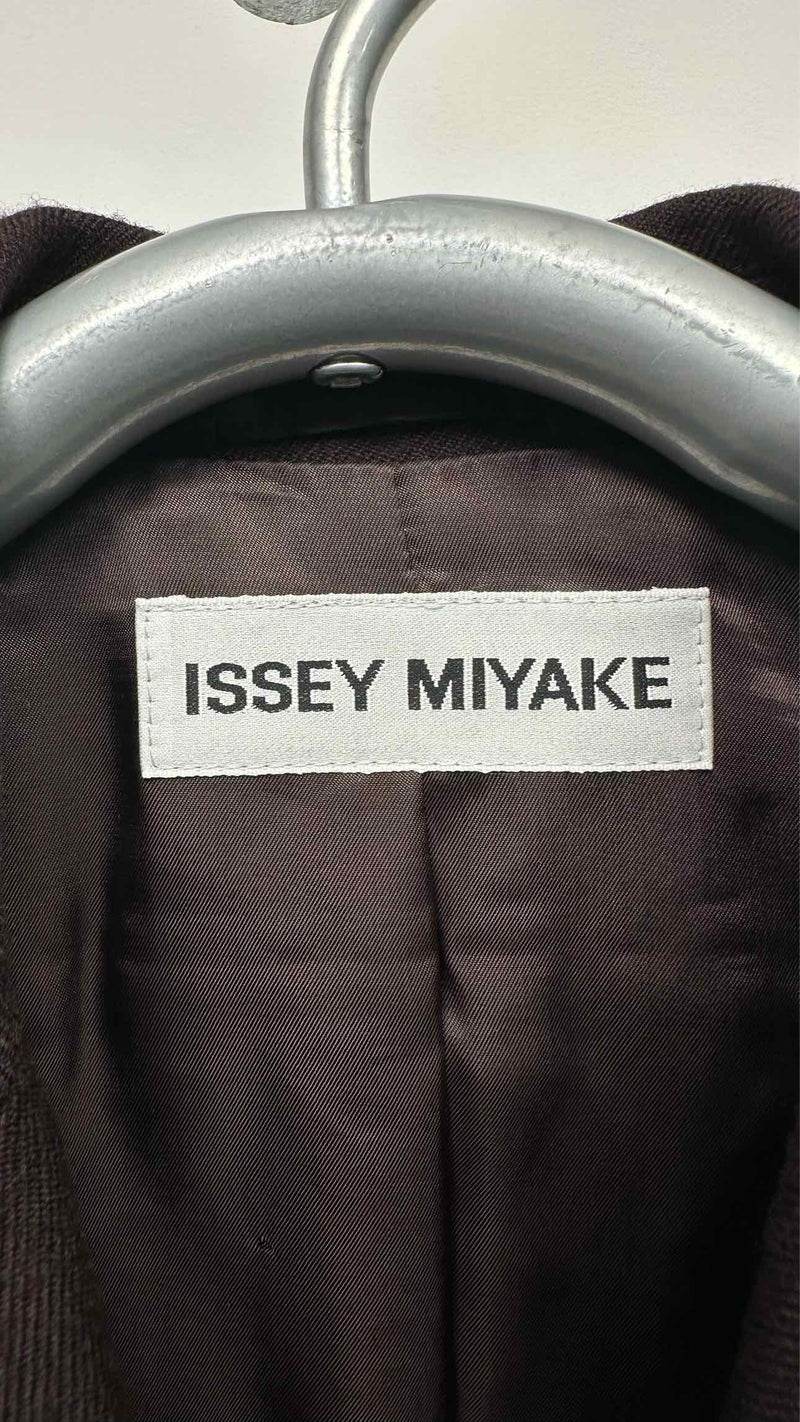 Issey Miyake Gathered Detailed Jacket