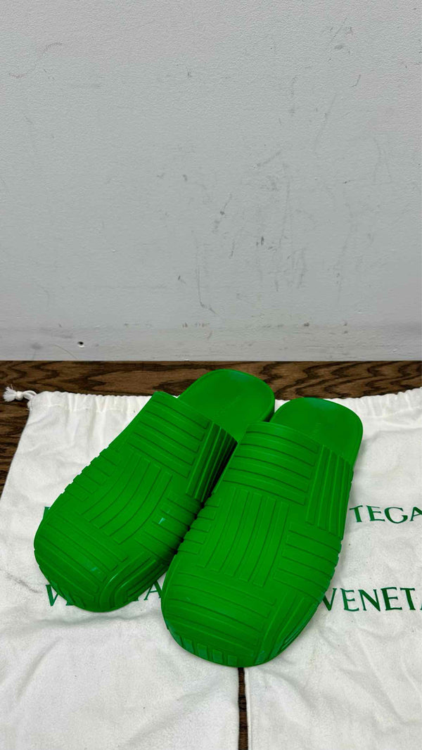 Bottega Veneta Rubber Clog In Parakeet Sandals