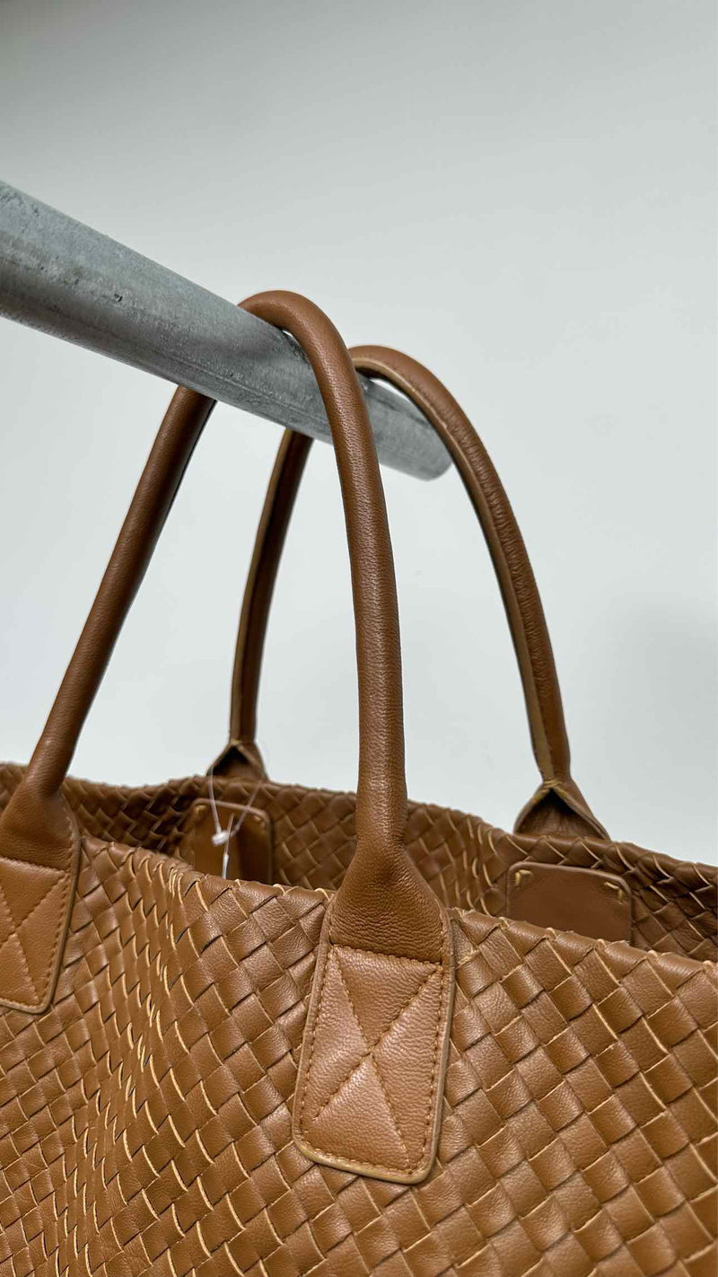 Bottega Veneta Intrecciato Cabat Tote Bag